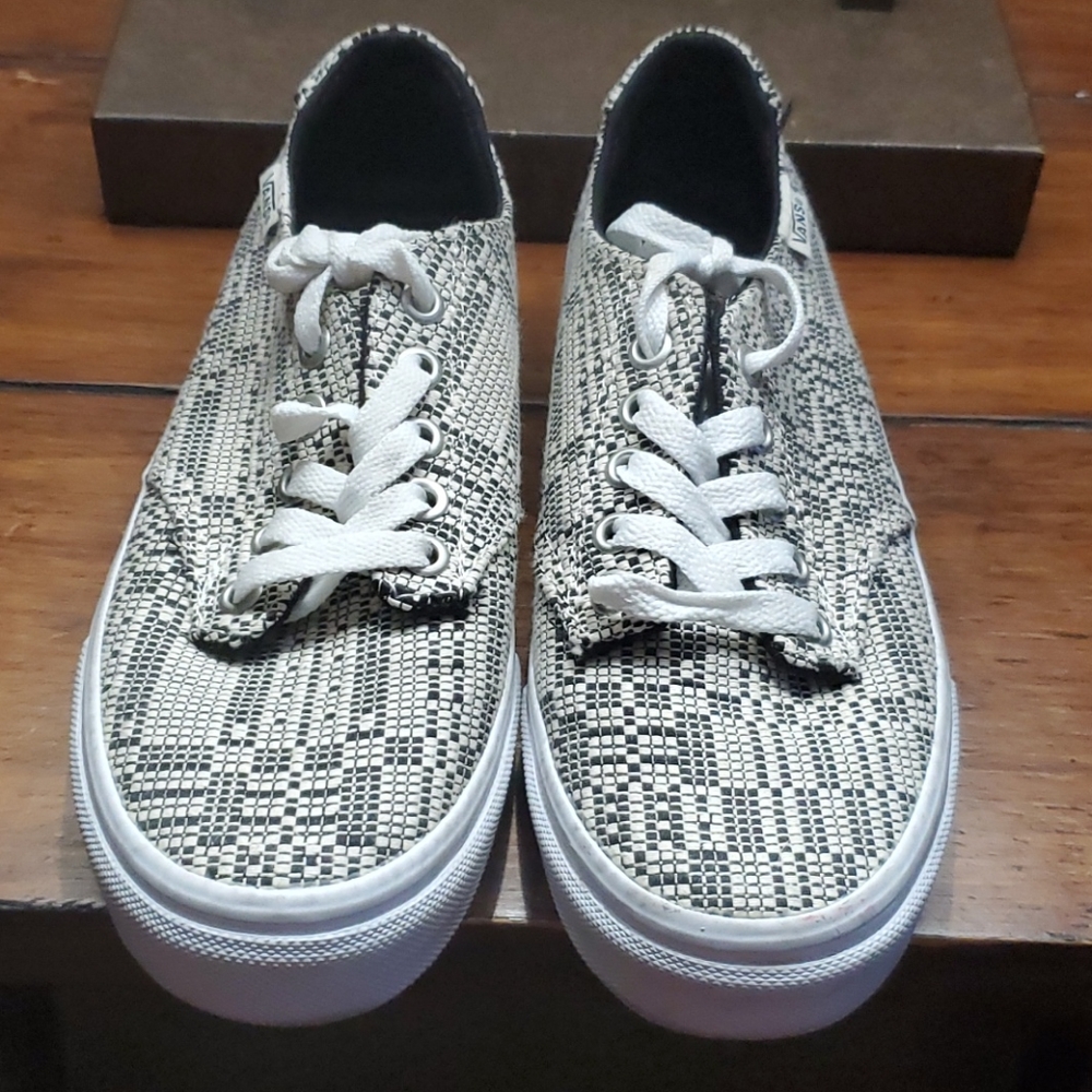 Vans Ultracush Women's Sz 6 Black & Beige